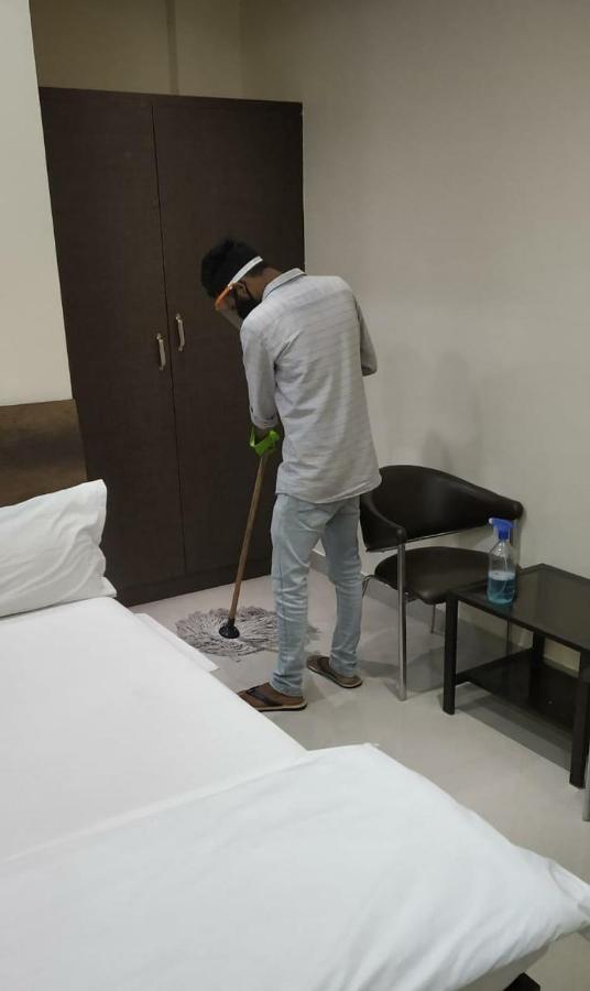 Hotel Our Nest Banjara Hyderabad Exterior foto