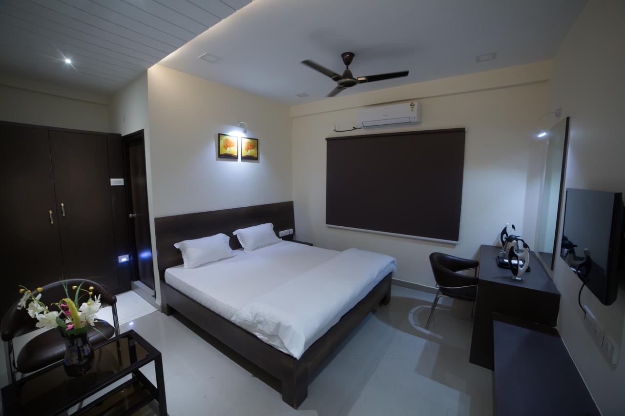 Hotel Our Nest Banjara Hyderabad Exterior foto